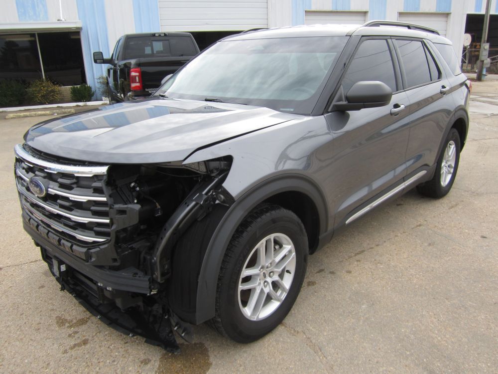 2025 Ford Explorer Active's photo