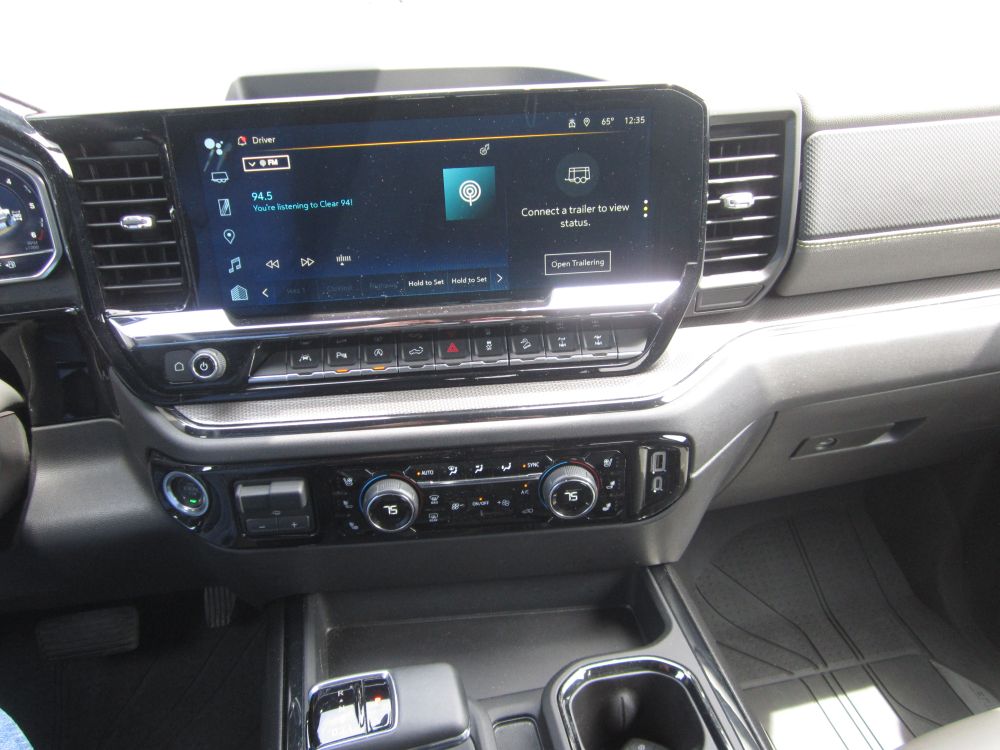 2024 Chevrolet Silverado 1500 ZR2 - Photo 13